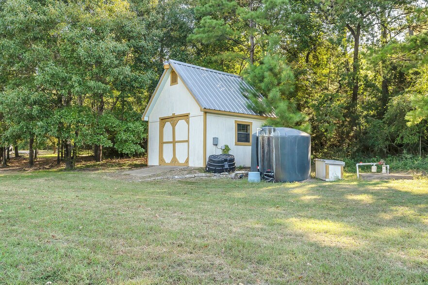 More Photos Of 43 Pool Rd, Richards Specialty For Sale