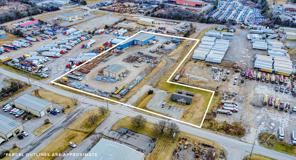 More Photos Of 378-382 Sandhill Rd, La Vergne Manufacturing For Lease