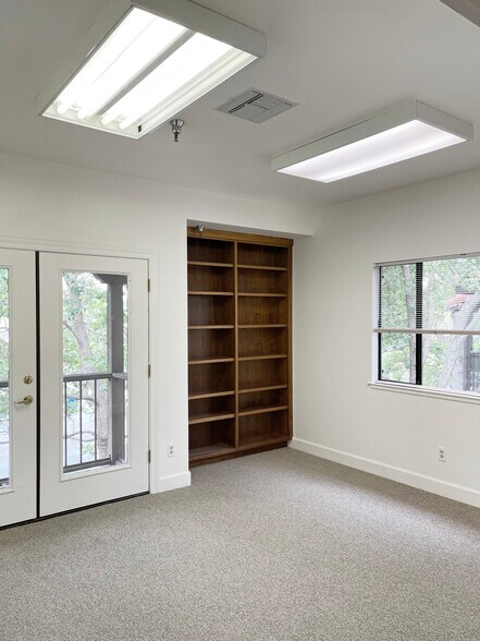 More Photos Of 414 W Napa St, Sonoma Office For Lease