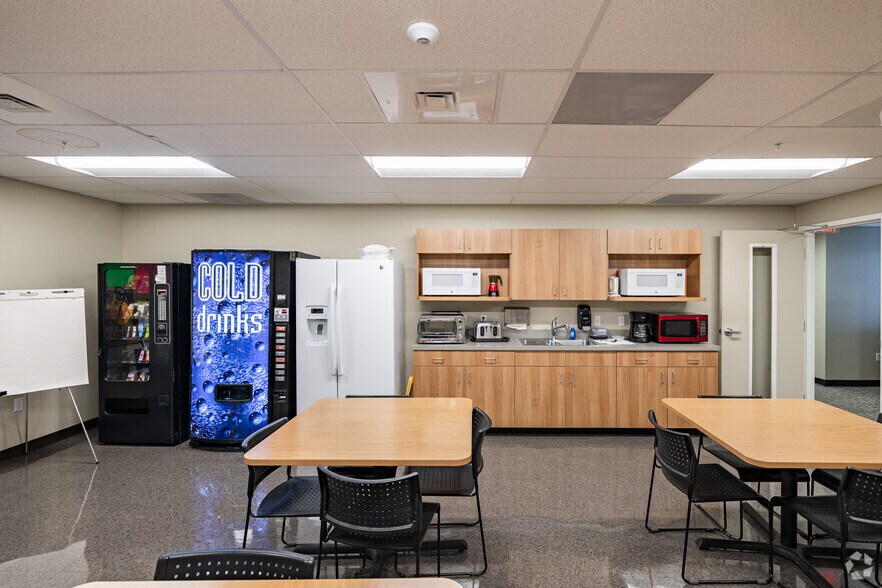 More Photos Of 3745 Broadway, Fort Myers Medical For Lease