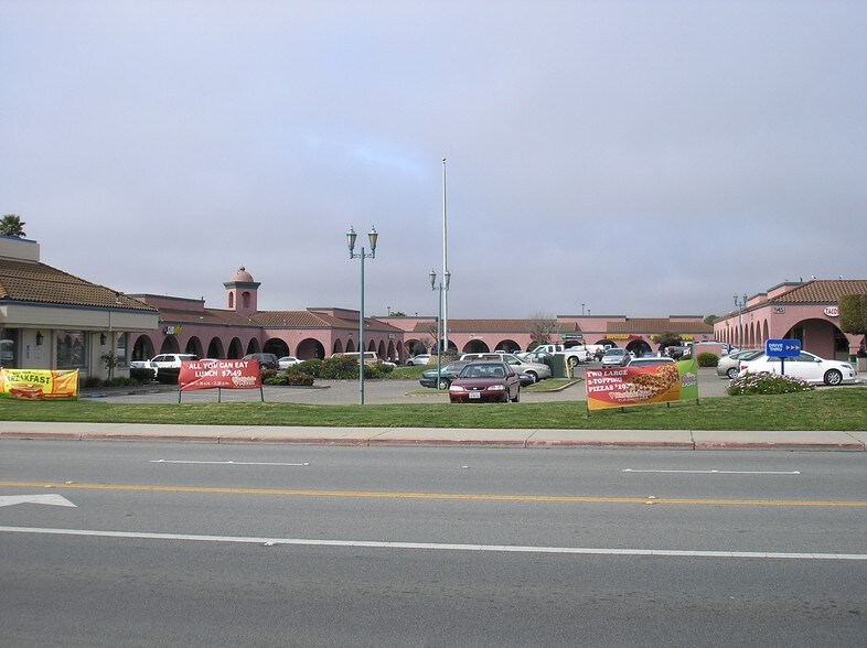 More Photos Of 1129-1153 N H St, Lompoc Unknown For Lease