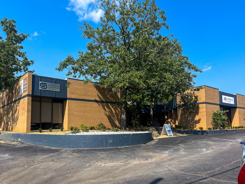 More Photos Of 11524 N Rodney Parham Rd, Little Rock Medical For Lease