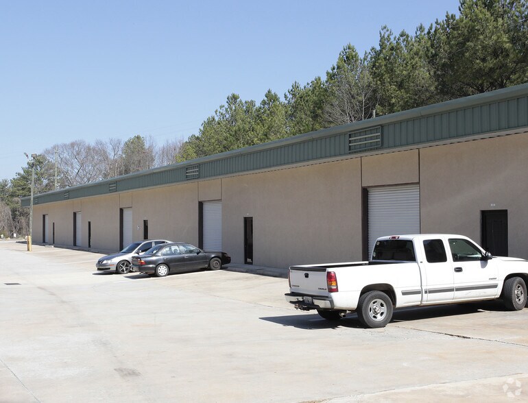 More Photos Of 4847 Industrial Access Rd, Douglasville Flex For Lease