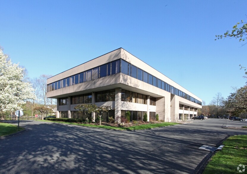 Primary Photo Of 231 Farmington Ave, Farmington Medical For Sale