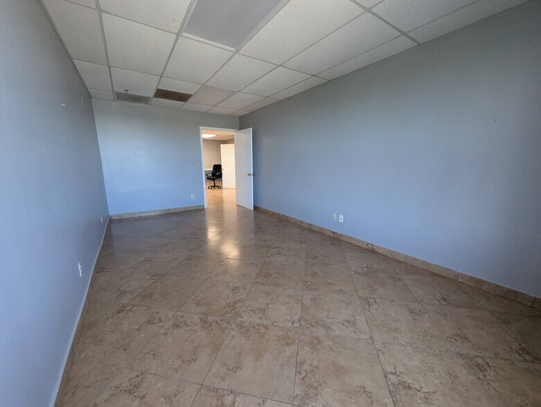 More Photos Of 701 NW Federal Hwy, Stuart Medical For Lease