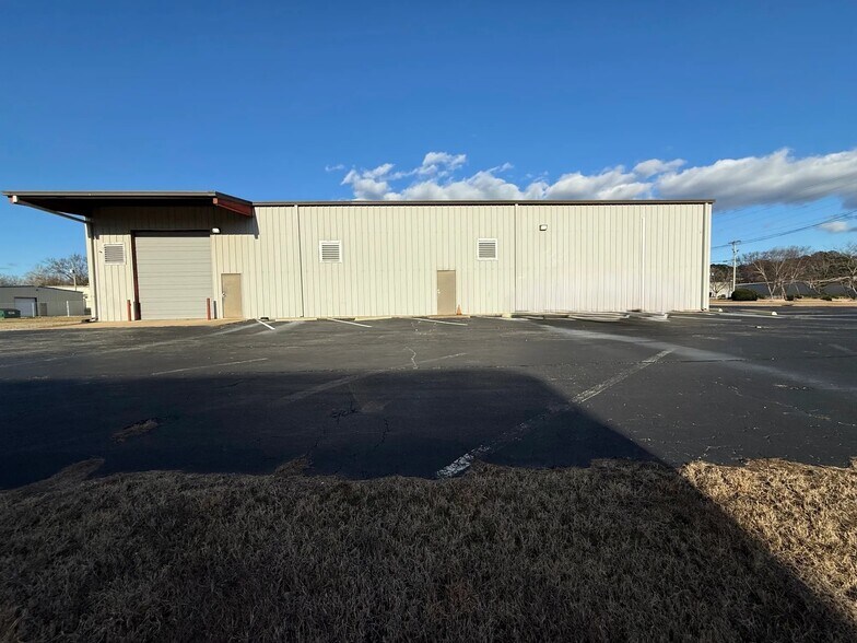 More Photos Of 93 Miller Dr, Jackson Warehouse For Sale