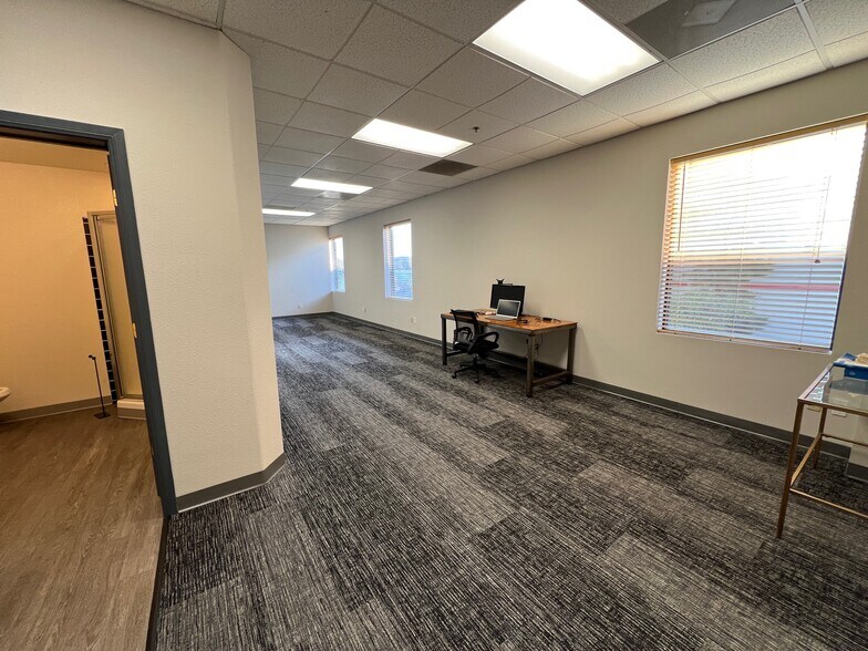 More Photos Of 1341 Distribution Way, Vista Distribution For Lease