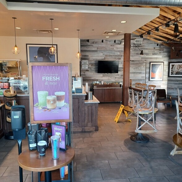 More Photos Of 10595 Discovery Dr, Las Vegas Storefront For Lease