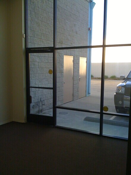 More Photos Of 11626-11632 Goldring Rd, Arcadia Warehouse For Lease