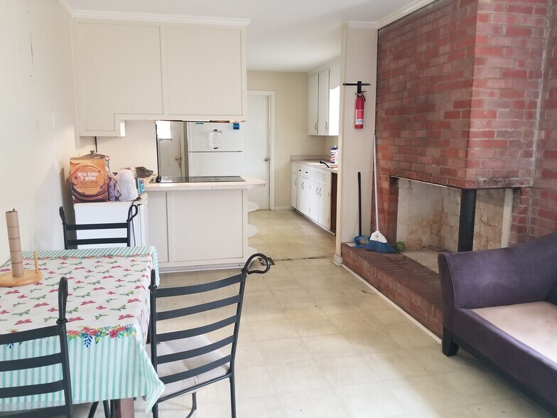 More Photos Of 8849 Chapel Hill Rd, Cary Apartments For Sale