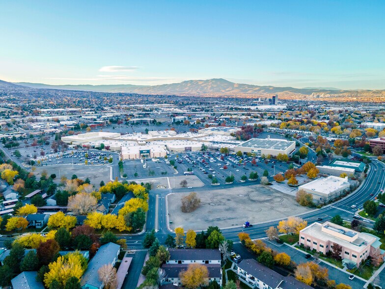 More Photos Of 5000 Meadowood Mall Cir, Reno Unknown For Lease