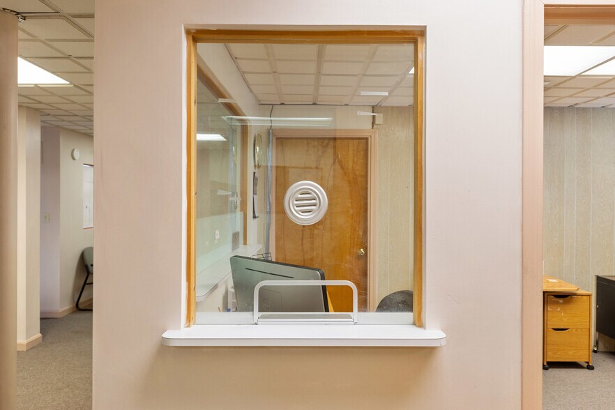 More Photos Of 25 Lowell St, Wilmington Loft Creative Space For Sale