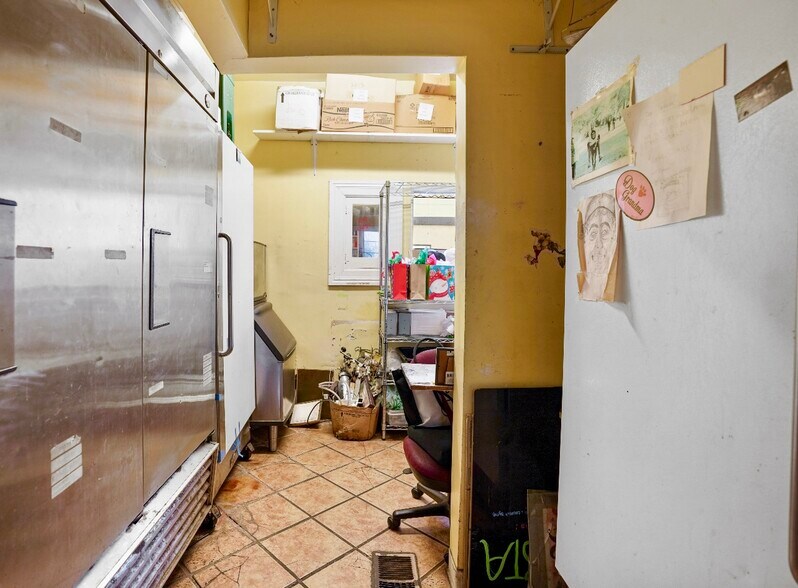 More Photos Of 1126 14th St, Modesto Restaurant For Sale