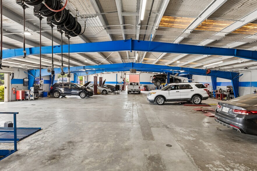 More Photos Of 4001 S Buckner Blvd, Dallas Service For Sale