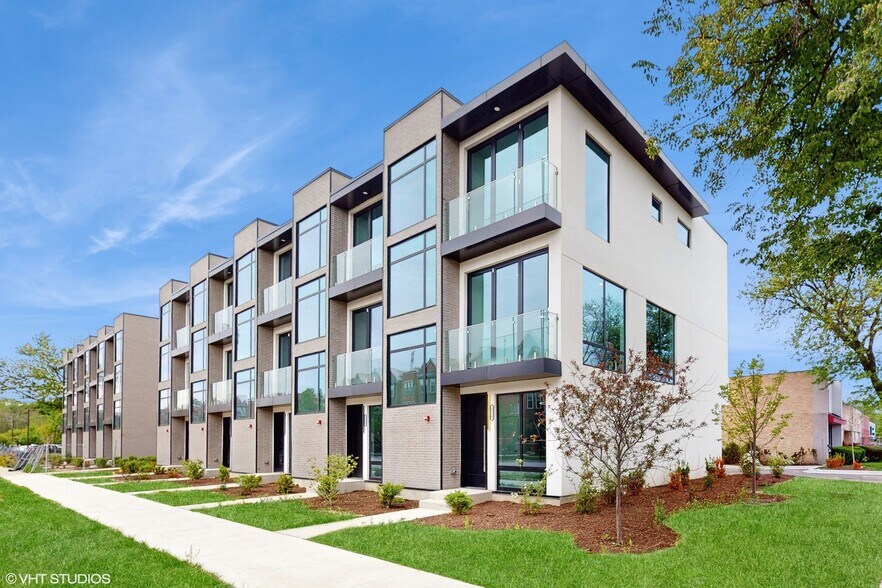 Primary Photo Of 6330-6338 Hennings Ct, Morton Grove, Morton Grove Apartments For Sale