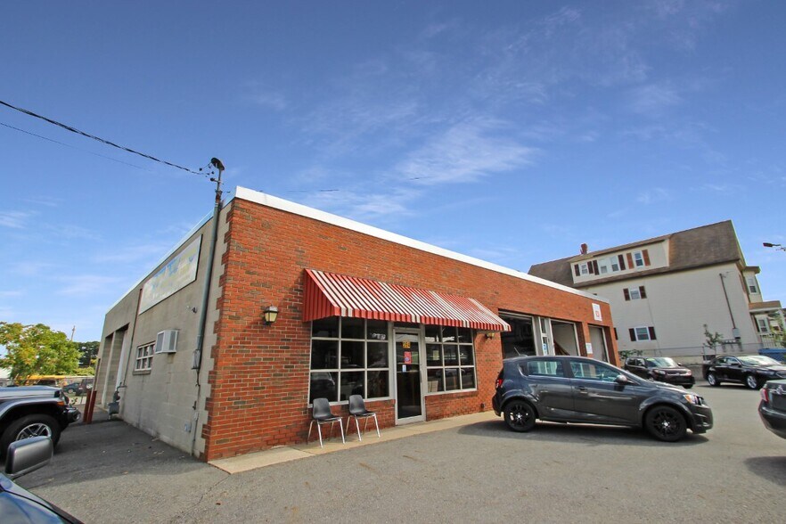 More Photos Of 284 S Broadway, Lawrence Auto Dealership For Sale