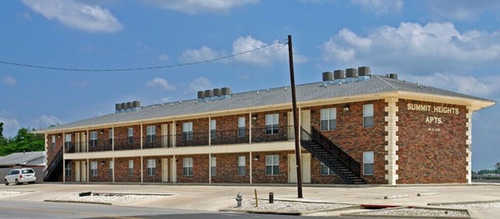More Photos Of 411 E Central Texas Expy, Killeen Apartments For Sale