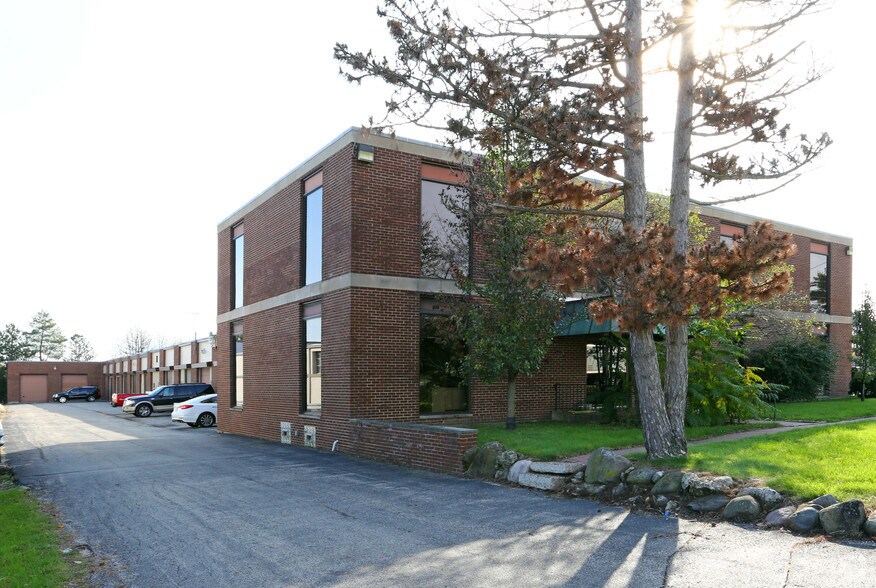 Primary Photo Of 22N159 Pepper Rd, Lake Barrington Warehouse For Sale