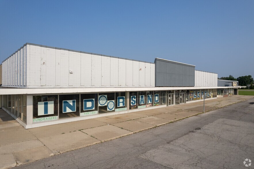 More Photos Of 2500-2584 Woodville Rd, Northwood Unknown For Lease