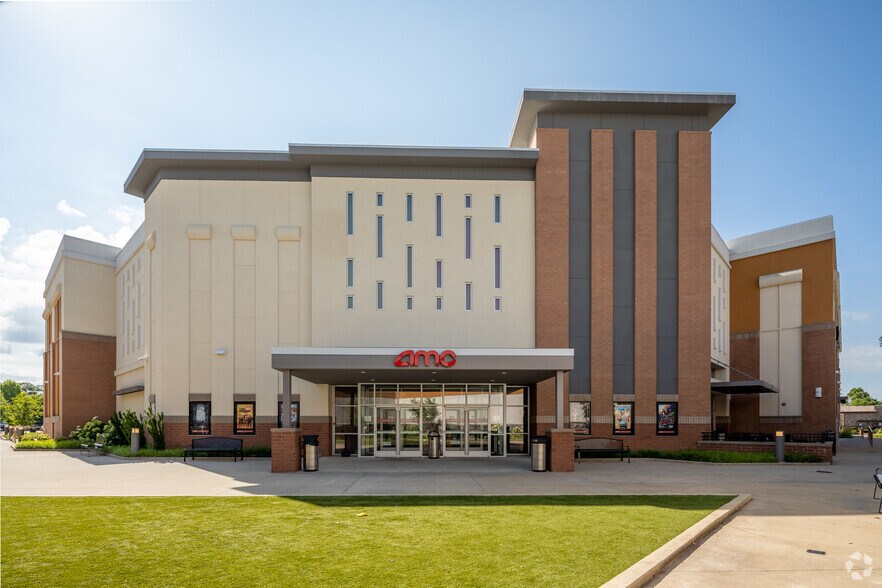 More Photos Of 1720 Old Fort Pky, Murfreesboro General Retail For Sale