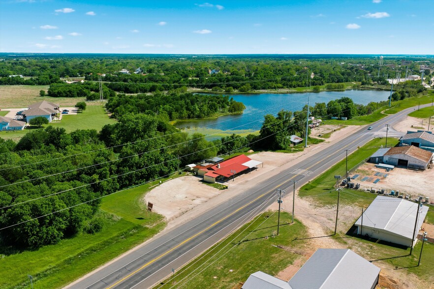 More Photos Of 1008 State Highway 6, Marlin Warehouse For Sale