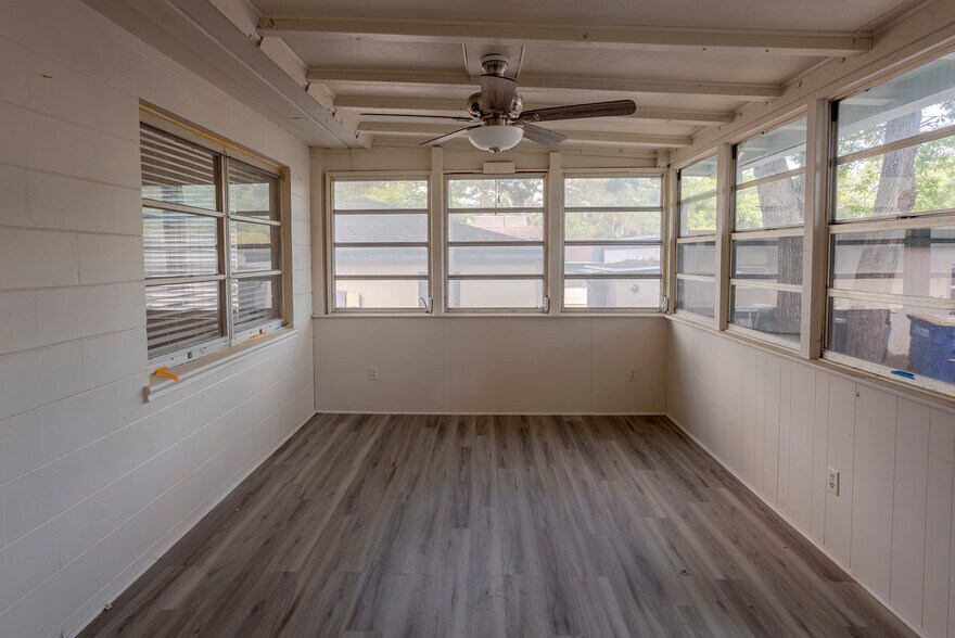 More Photos Of 1102 Sunset Point Rd, Clearwater Apartments For Sale