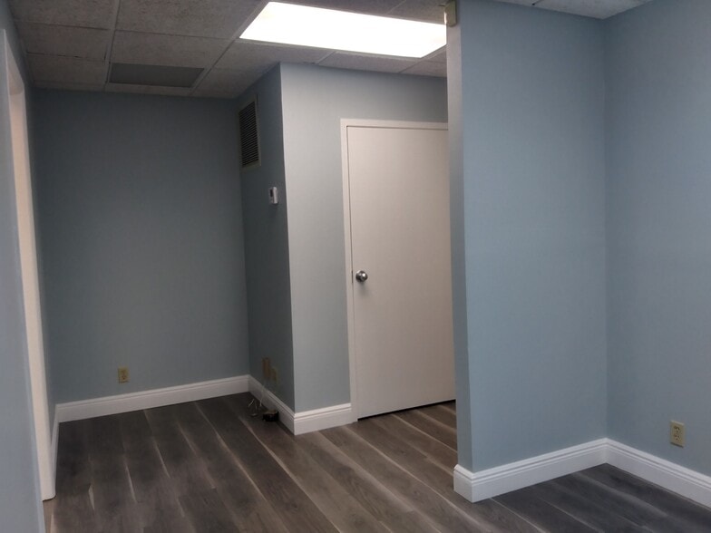 More Photos Of 1300 N Federal Hwy, Boca Raton Medical For Sale