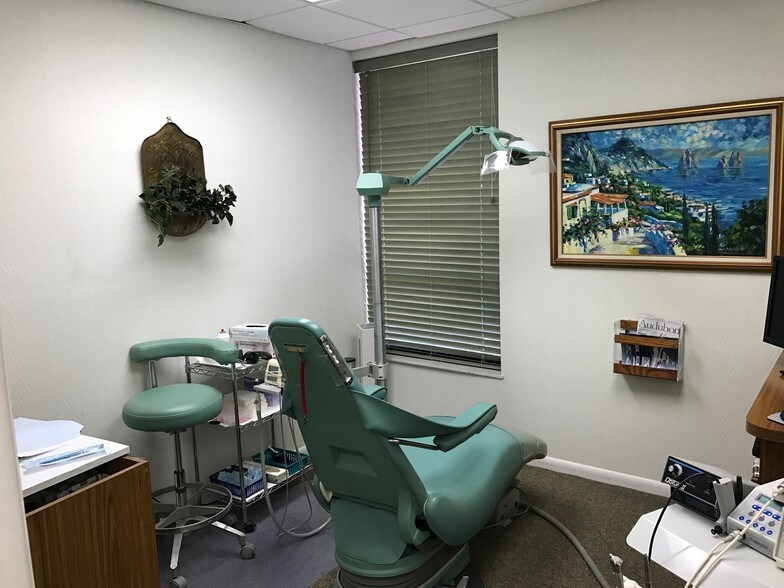 More Photos Of 900 SE Ocean Blvd, Stuart Medical For Lease