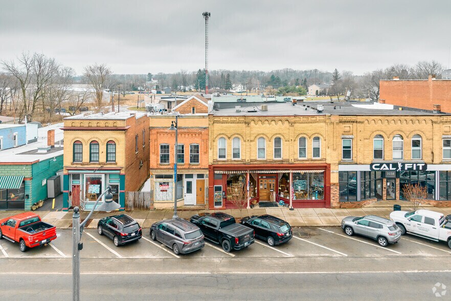 More Photos Of 3168 State St, Caledonia Storefront Retail Residential For Lease