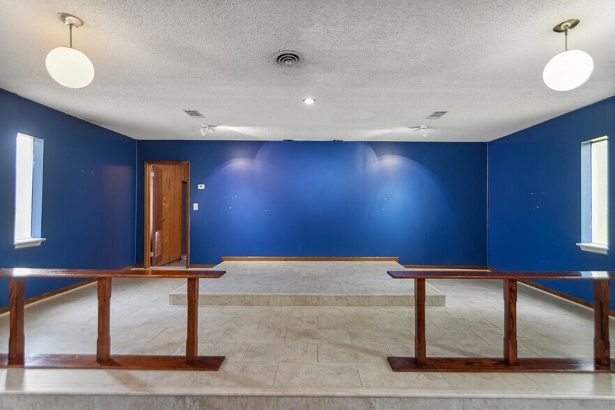 More Photos Of 201 SW 3rd St, Bryant Religious Facility For Sale