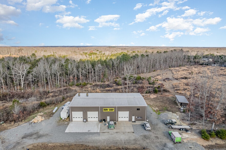 More Photos Of 1875 New Bridge Rd, Mineral Showroom For Sale