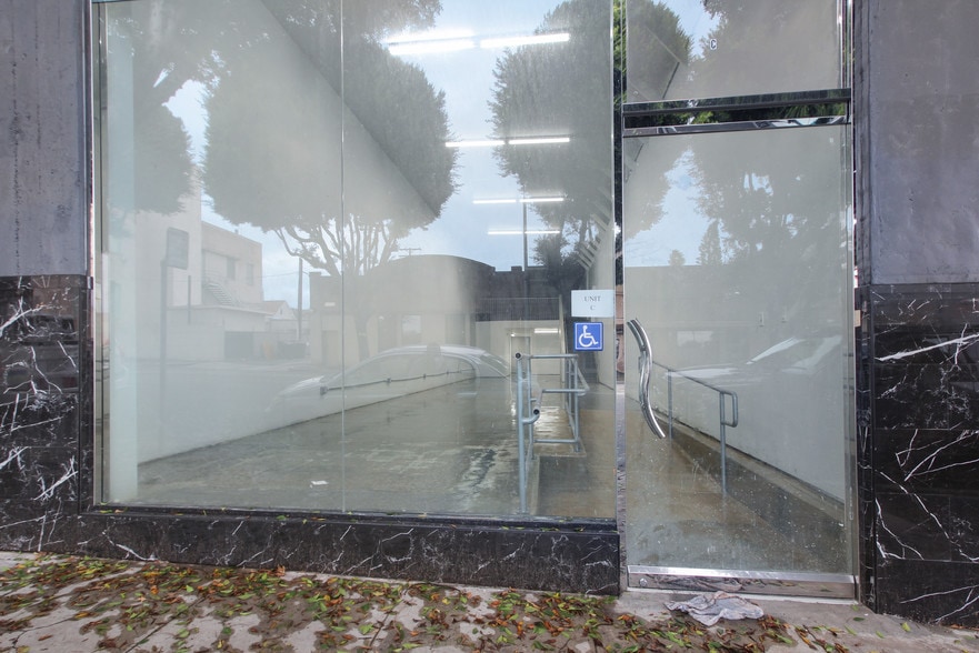 More Photos Of 12612 Philadelphia St, Whittier Storefront Retail Office For Lease
