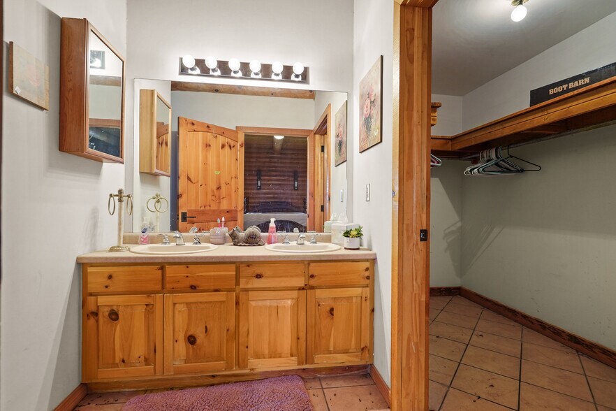 More Photos Of 1100 S Vinton Rd, Anthony Land For Sale