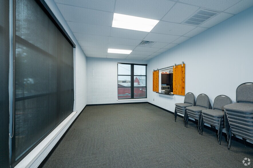 More Photos Of 2640 E Lancaster Ave, Fort Worth Religious Facility For Sale