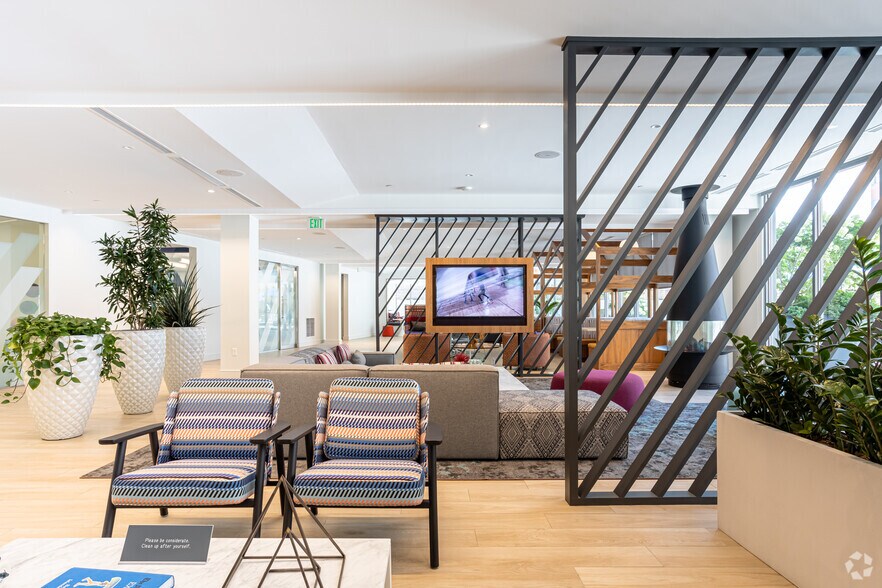 More Photos Of 190 Pleasant St, Malden Apartments For Lease