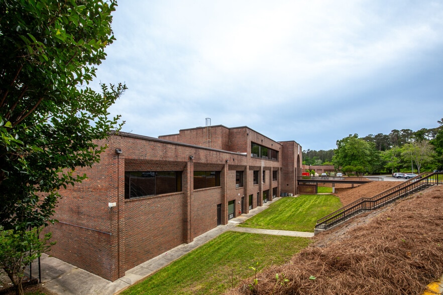 More Photos Of 3500 Riverside Dr, Macon-Bibb Religious Facility For Sale