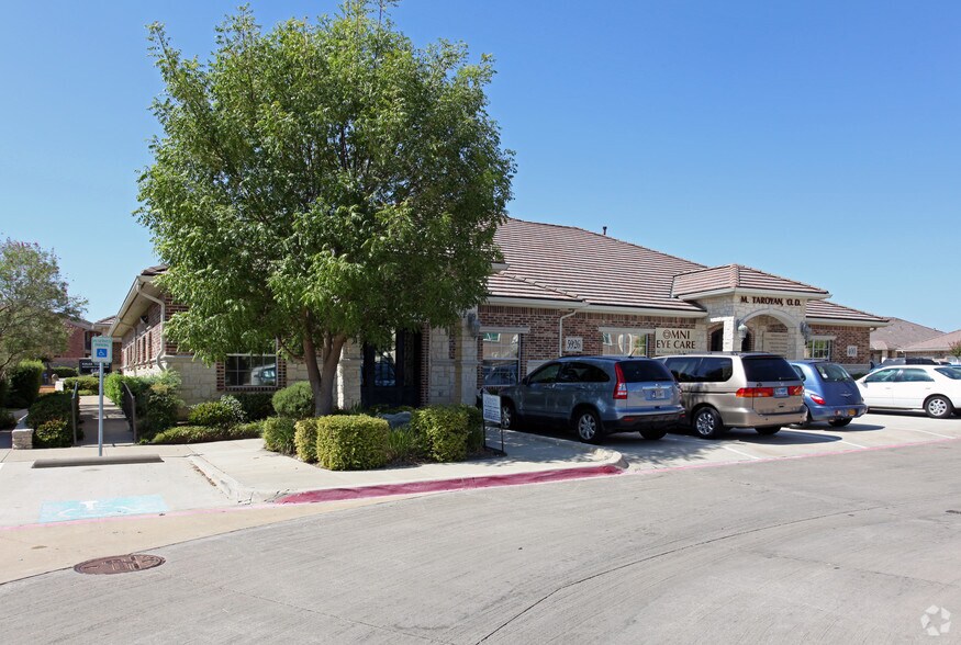 More Photos Of 5926 W Parker Rd, Plano Medical For Sale