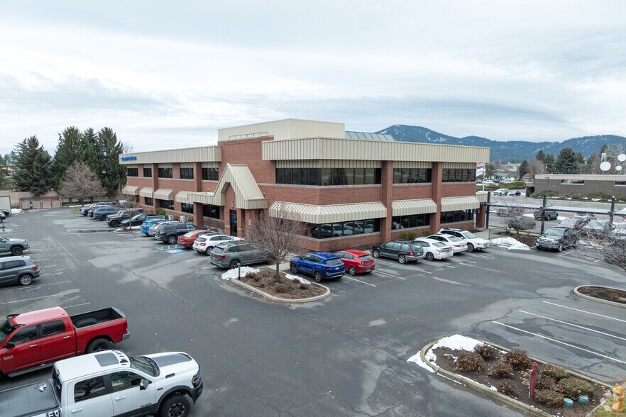 More Photos Of 2123 N Government Way, Coeur d'Alene Office For Sale