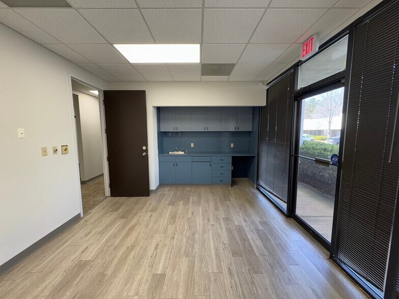 More Photos Of 3850 Holcomb Bridge Rd, Norcross Unknown For Lease