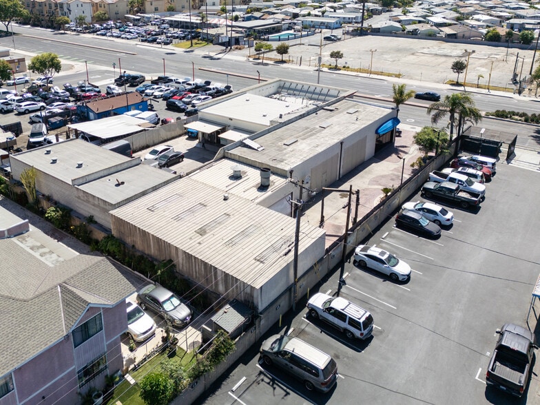 More Photos Of 411 S Harbor Blvd, Santa Ana Auto Dealership For Sale