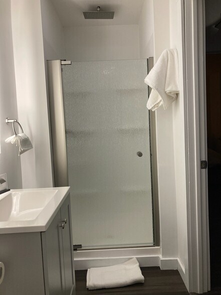 More Photos Of 177 Rockingham Rd, Auburn Apartments For Sale