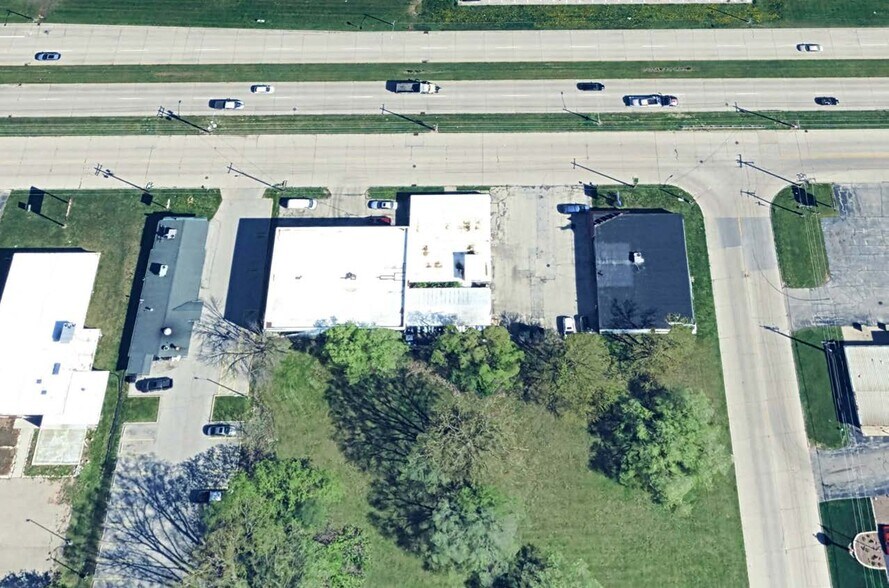 Primary Photo Of 2463 W Mason St, Green Bay Warehouse For Sale