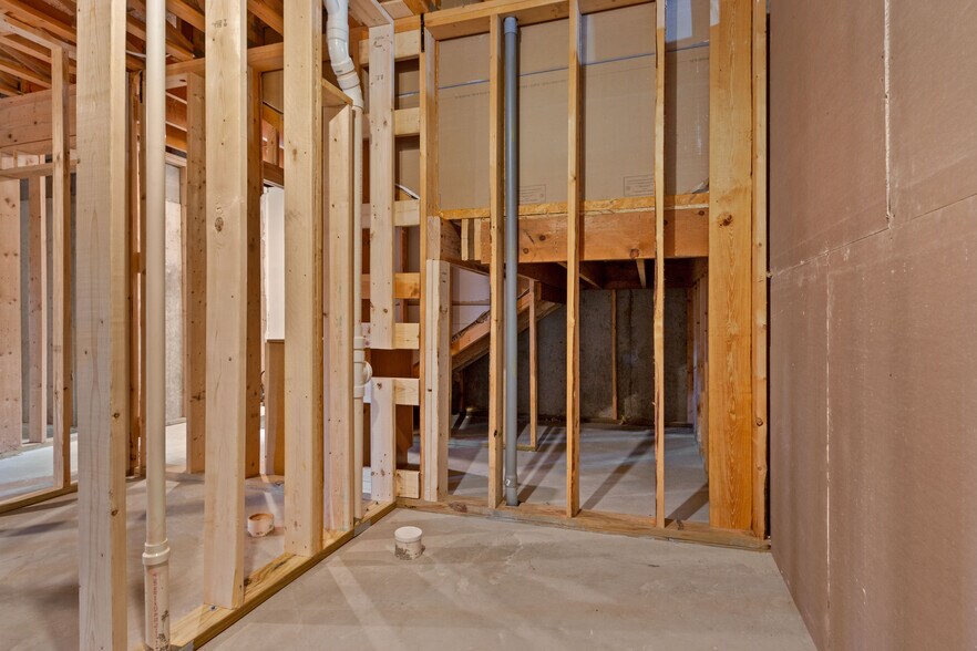 More Photos Of 3210 Post Rd, Stevens Point Office For Lease