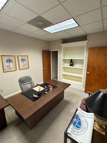 More Photos Of 1022 Hutton Ln, High Point Office For Sale