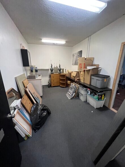 More Photos Of 5000 Lankershim Blvd, North Hollywood Storefront Retail Office For Sale