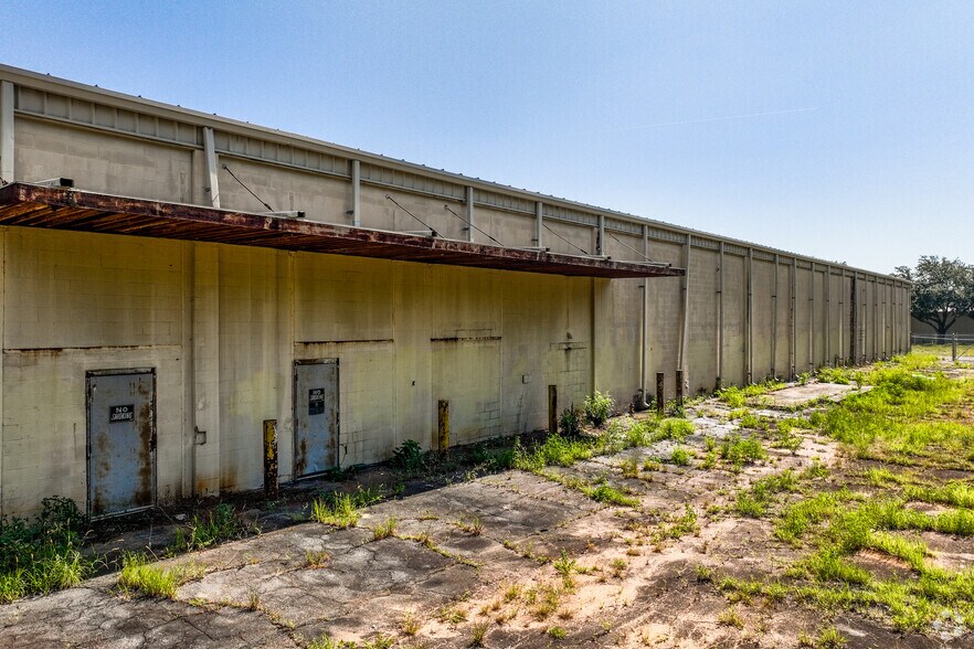 More Photos Of 1420 W Broad Ave, Albany Warehouse For Sale