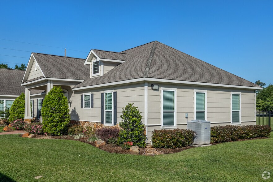 More Photos Of 8900 Eastloch Dr, Spring Unknown For Lease