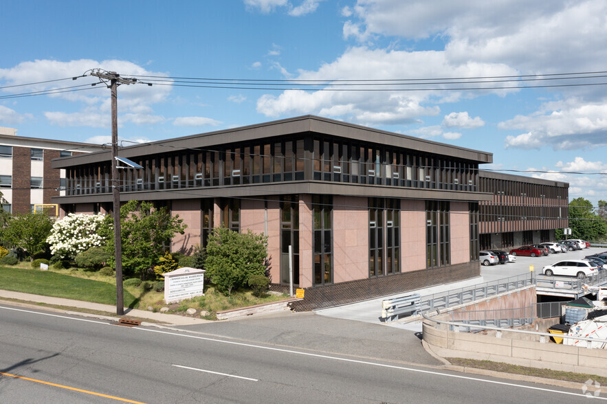 Primary Photo Of 333 Sylvan Ave, Englewood Cliffs Office For Lease