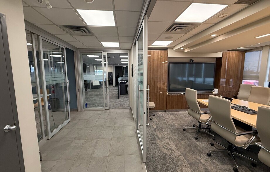 More Photos Of 23 Smith St, St Catharines Manufacturing For Lease