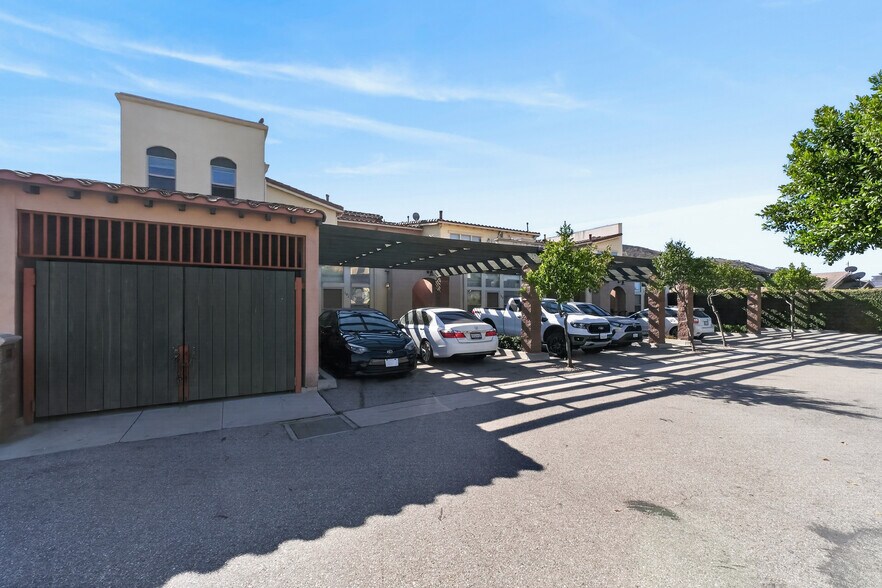 More Photos Of 1073 N Ventura Ave, Ventura Storefront Retail Residential For Sale